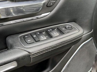 2019 RAM 1500 Laramie 4x4 Crew Cab 5'7" Box