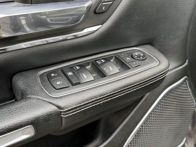 2019 RAM 1500 Laramie 4x4 Crew Cab 5'7" Box