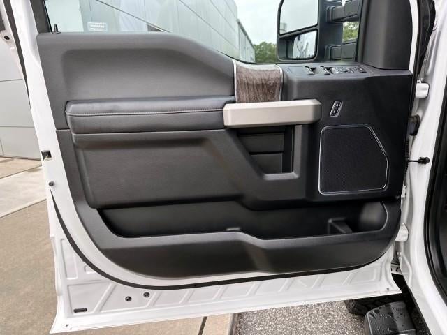 2017 Ford Super Duty F-250 SRW Lariat 4WD Crew Cab 6.75' Box