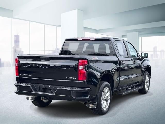 2023 Chevrolet Silverado 1500 Crew Cab Short Box 4-Wheel Drive Custom