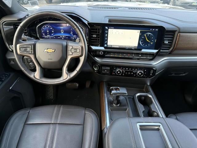 2022 Chevrolet Silverado 1500 Crew Cab Short Box 4-Wheel Drive High Country