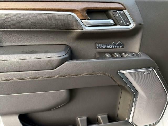 2022 Chevrolet Silverado 1500 Crew Cab Short Box 4-Wheel Drive High Country