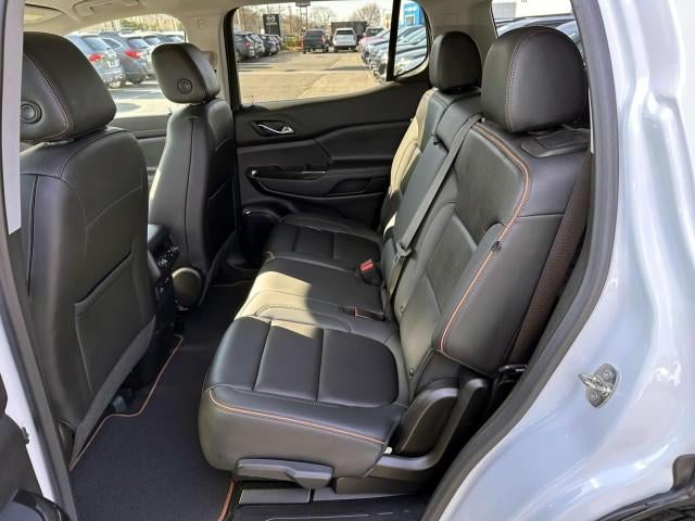 2023 GMC Acadia AWD AT4