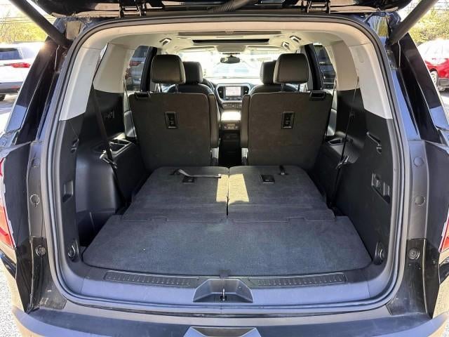2023 GMC Acadia AWD SLT