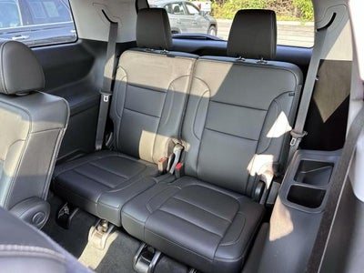 2023 GMC Acadia AWD SLT