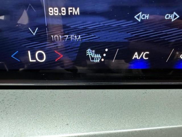 2024 Chevrolet Traverse LS w/2LS