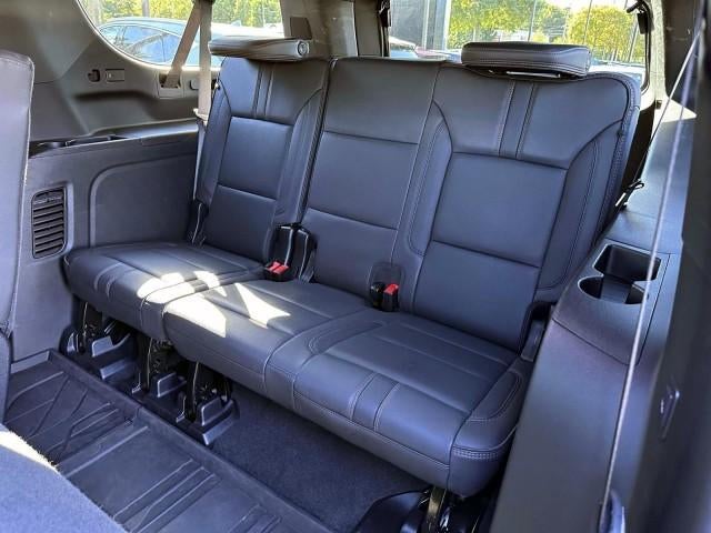 2025 Chevrolet Suburban 4WD RST
