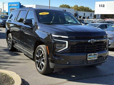 2025 Chevrolet Suburban 4WD RST