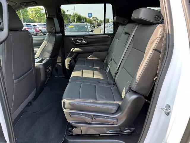 2022 Chevrolet Suburban 4WD LT