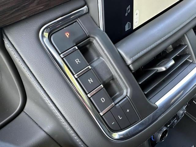 2022 Chevrolet Suburban 4WD LT