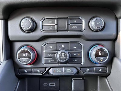 2022 Chevrolet Suburban 4WD LT
