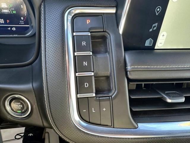 2023 Chevrolet Suburban 4WD Premier