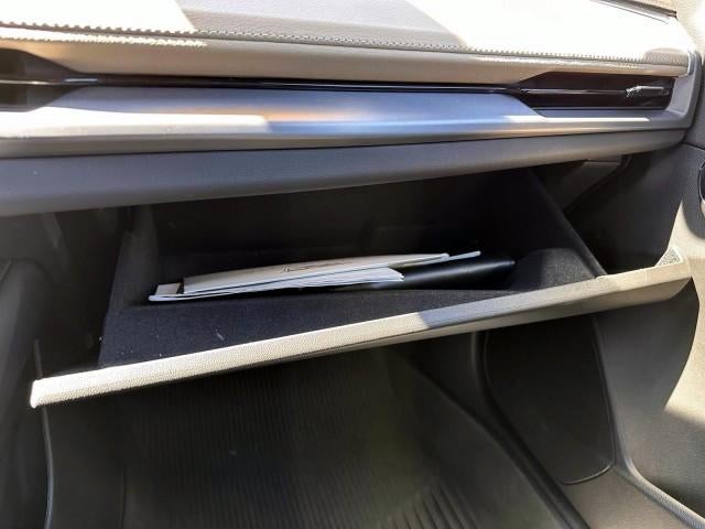 2024 Cadillac XT4 FWD 4dr Luxury