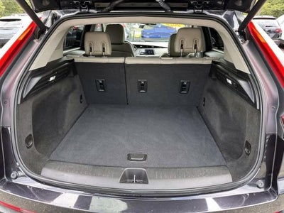 2022 Cadillac XT4 AWD 4dr Luxury