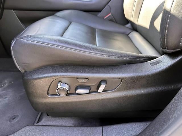 2023 Cadillac XT4 AWD 4dr Premium Luxury