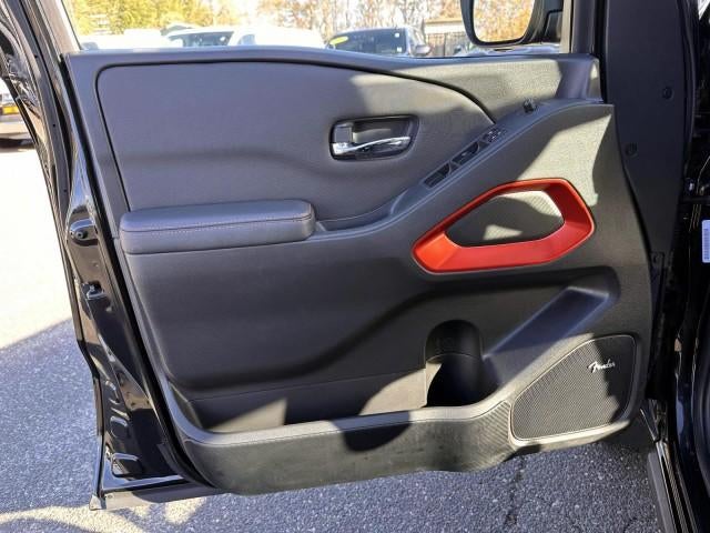 2023 Nissan Frontier Crew Cab 4x4 PRO-4X Auto