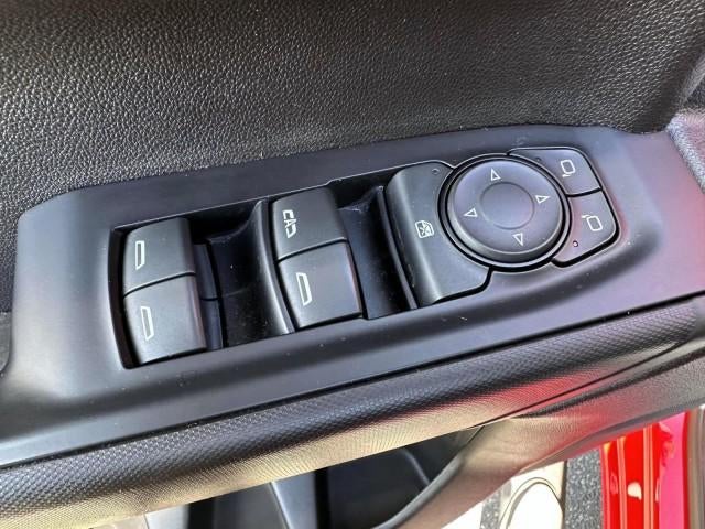 2020 Chevrolet Silverado 1500 Crew Cab Standard Box 4-Wheel Drive Custom