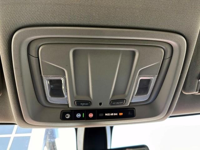 2020 Chevrolet Silverado 1500 Crew Cab Standard Box 4-Wheel Drive Custom