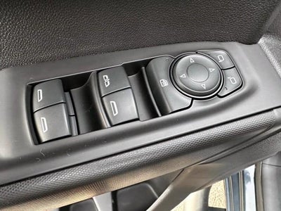 2020 Chevrolet Silverado 1500 Crew Cab Short Box 4-Wheel Drive Custom