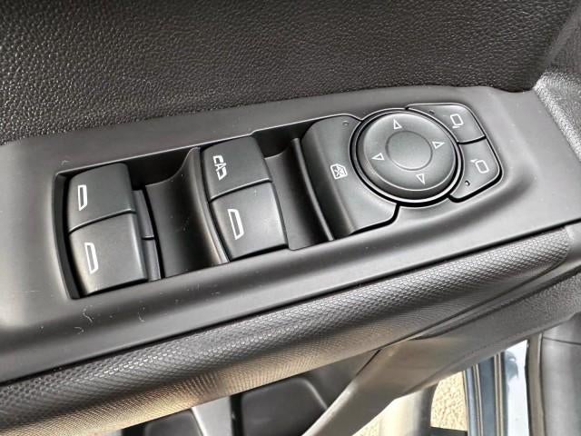 2020 Chevrolet Silverado 1500 Crew Cab Short Box 4-Wheel Drive Custom