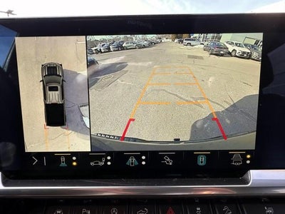 2022 Chevrolet Silverado 1500 Crew Cab Short Box 4-Wheel Drive LT Trail Boss