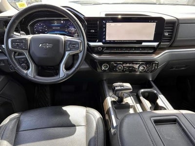 2022 Chevrolet Silverado 1500 Crew Cab Standard Box 4-Wheel Drive LT Trail Boss