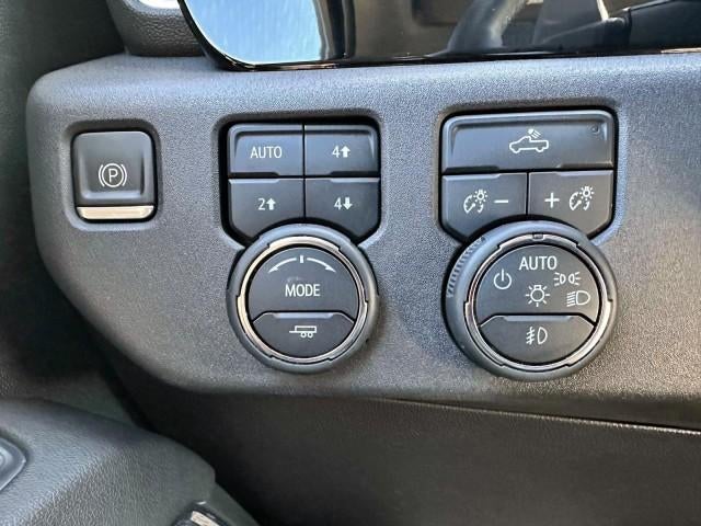 2023 Chevrolet Silverado 1500 Crew Cab Short Box 4-Wheel Drive LT Trail Boss