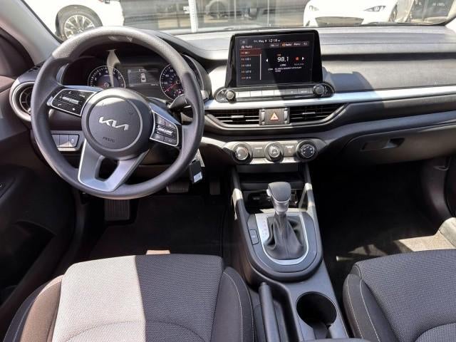 2024 Kia Forte LXS IVT