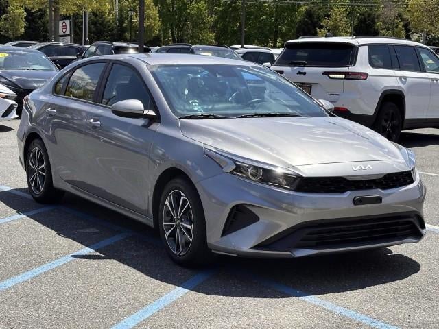 2024 Kia Forte LXS IVT