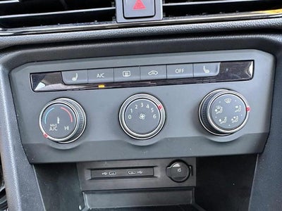 2022 Volkswagen Taos SE 4MOTION