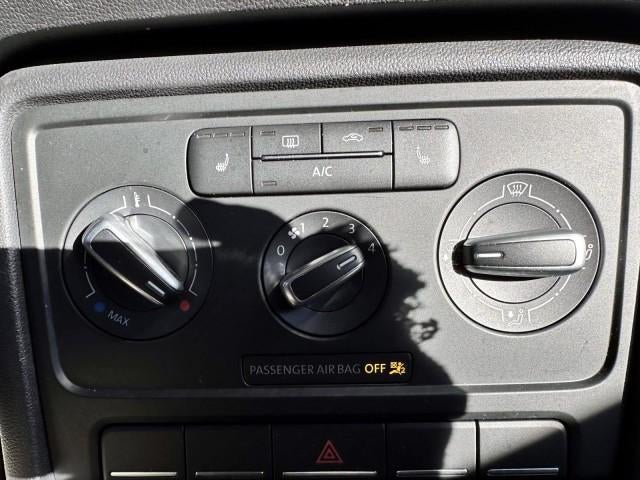 2016 Volkswagen Beetle Convertible 2dr Auto 1.8T S PZEV