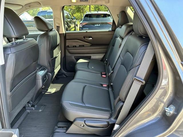 2024 Nissan Pathfinder SL 4WD