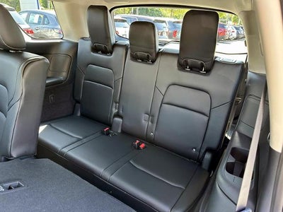 2024 Nissan Pathfinder SL 4WD