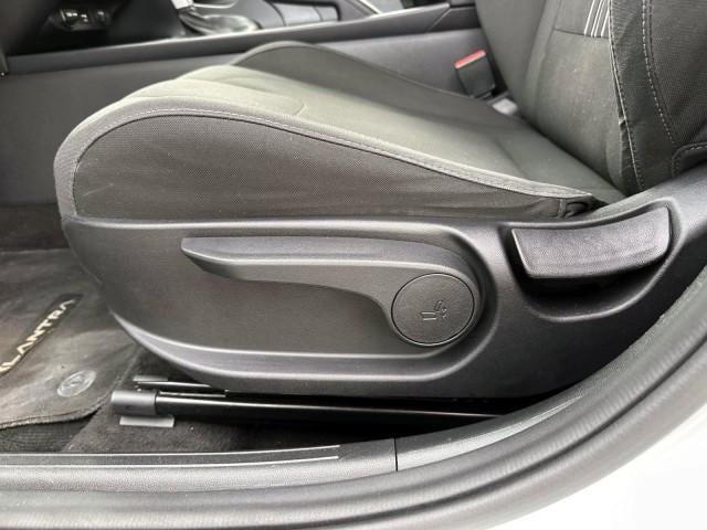 2022 Hyundai ELANTRA SEL IVT