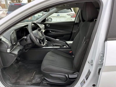 2022 Hyundai ELANTRA SEL IVT