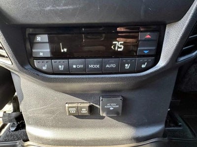 2024 Toyota Sequoia Platinum 4WD (Natl)