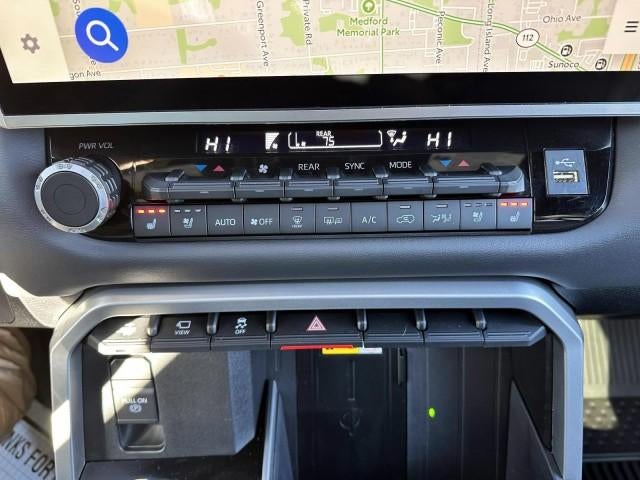 2024 Toyota Sequoia Platinum 4WD (Natl)