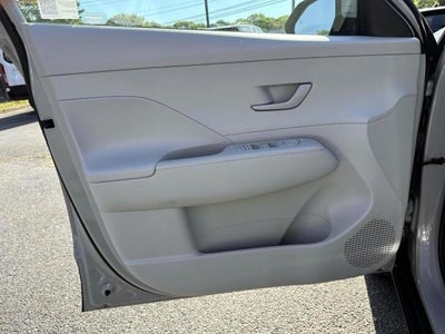 2024 Hyundai KONA SEL FWD