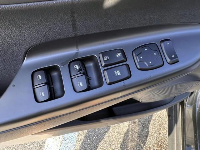 2023 Hyundai KONA SE Auto AWD