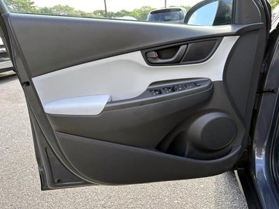 2023 Hyundai KONA SE Auto AWD