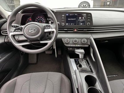 2023 Hyundai ELANTRA SE IVT