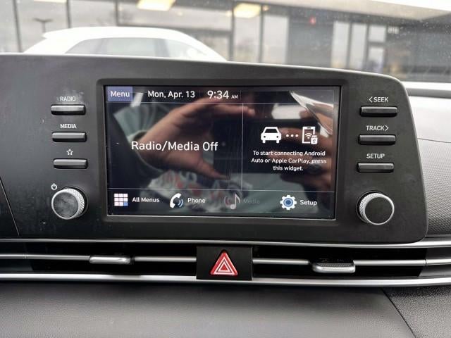 2023 Hyundai ELANTRA SE IVT