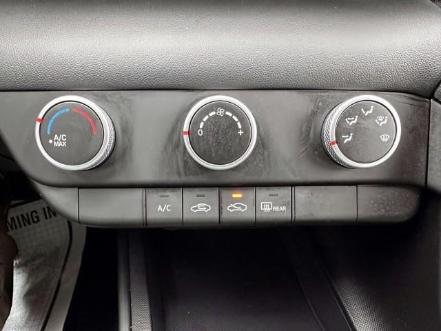 2023 Hyundai ELANTRA SE IVT