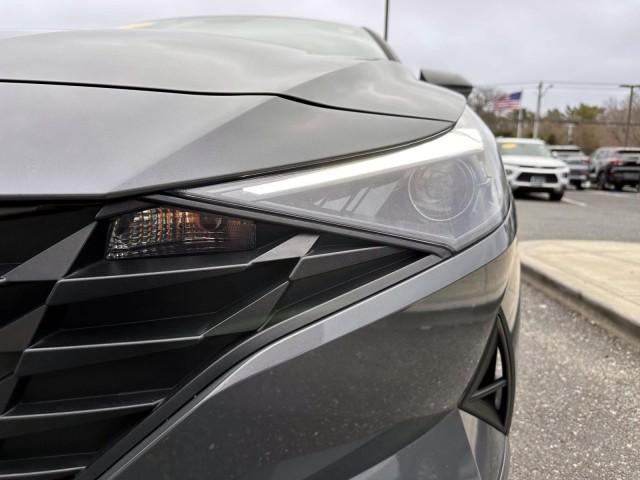 2023 Hyundai ELANTRA SE IVT