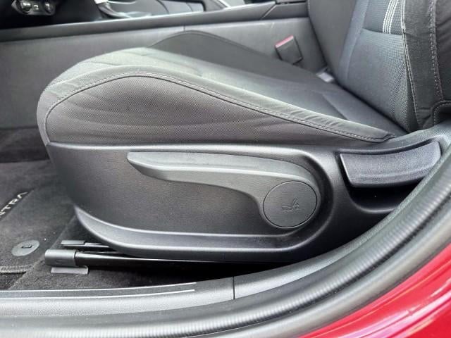 2023 Hyundai ELANTRA SE IVT