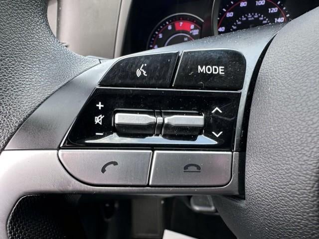 2023 Hyundai ELANTRA SE IVT