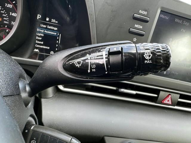 2023 Hyundai ELANTRA SE IVT