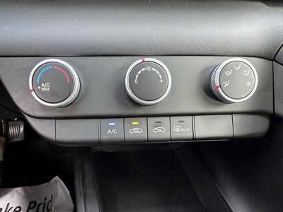 2023 Hyundai ELANTRA SE IVT