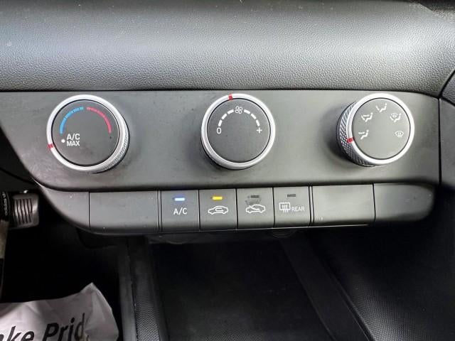 2023 Hyundai ELANTRA SE IVT
