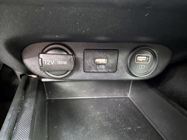 2023 Hyundai ELANTRA SE IVT